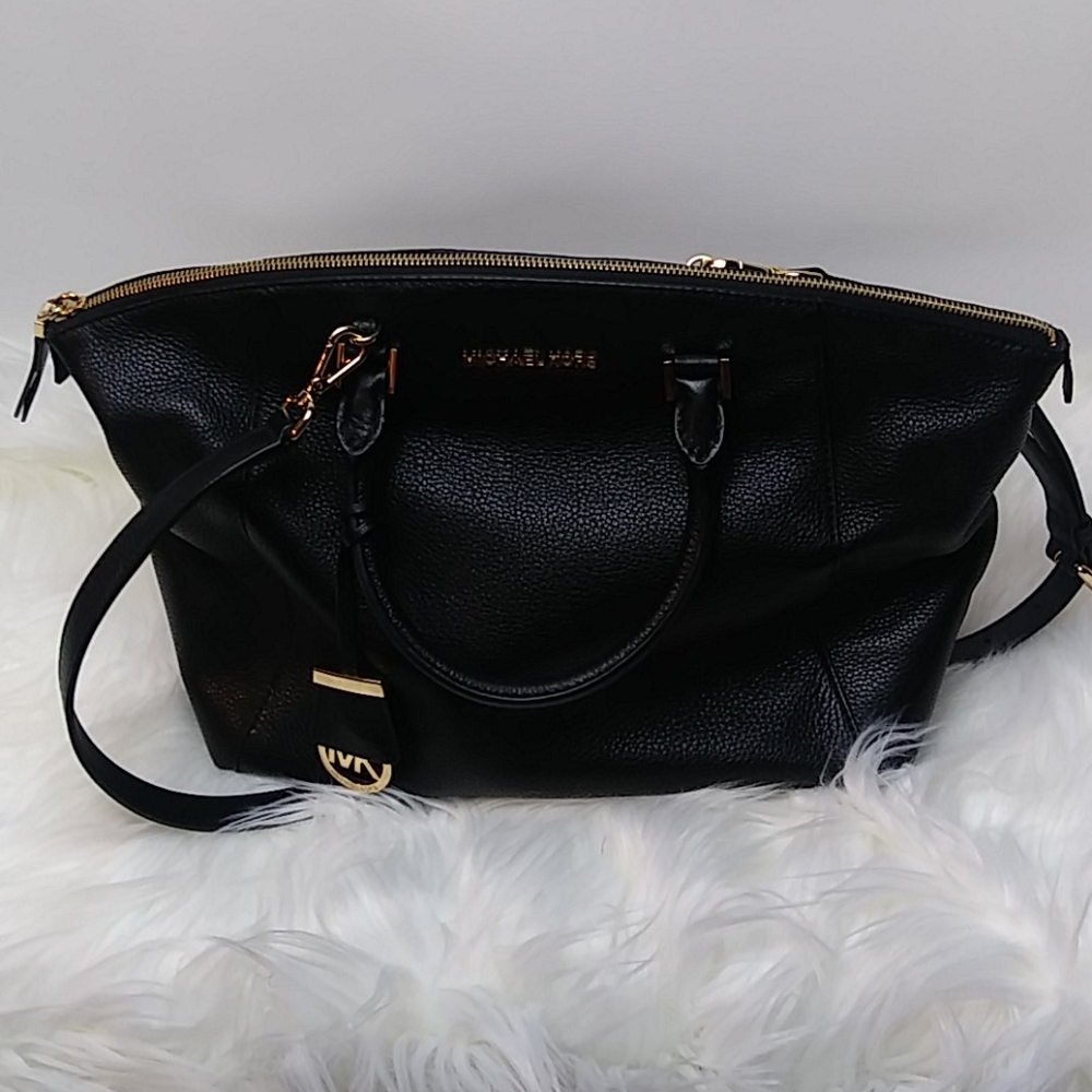 Gorgeous Michael Kors Convertible Satchel Bag